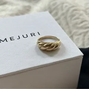 MEJURI Croissant Dome Ring クロワッサン　リング 14k Gold Handcrafted Pavé Diamond Croissant Dôme Ring